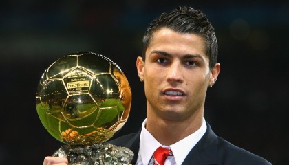 爱游戏官方入口-荷兰骑手 Edward Gal 在巴黎奥运会盛装舞步比赛中获得第九名，展现出色表现。