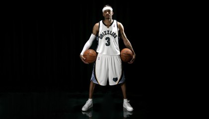 爱游戏APP-激烈碰撞：季后赛的最爆炸对决之一，激烈撞击对人体的伤害